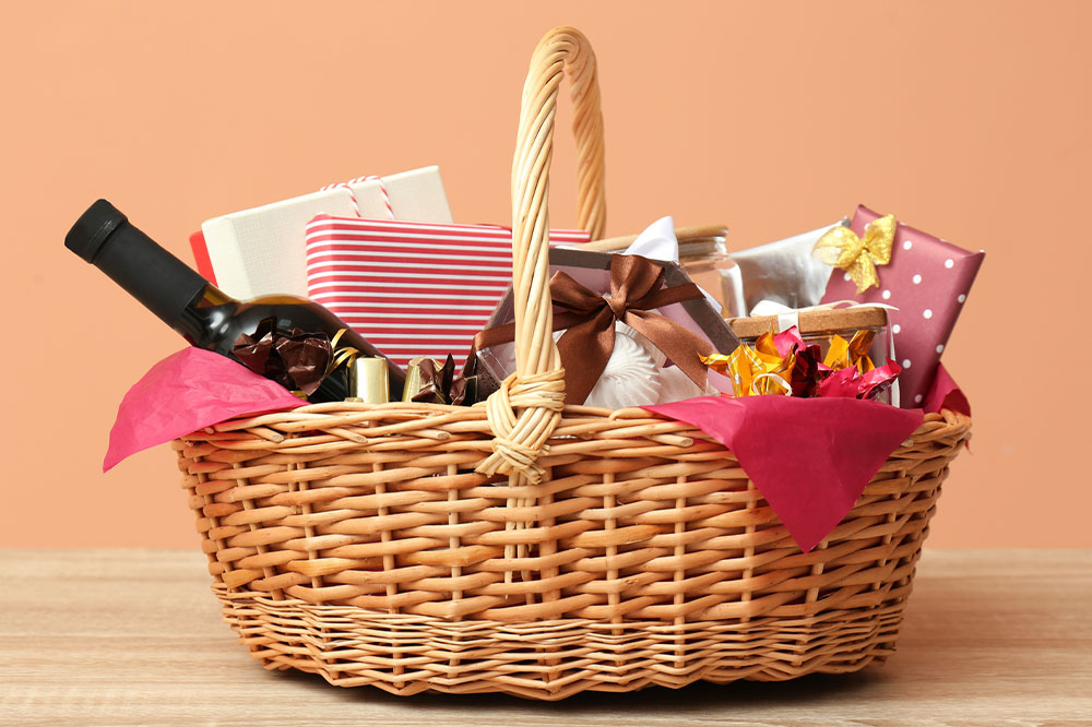 Top Thanksgiving gift baskets and boxes under $50