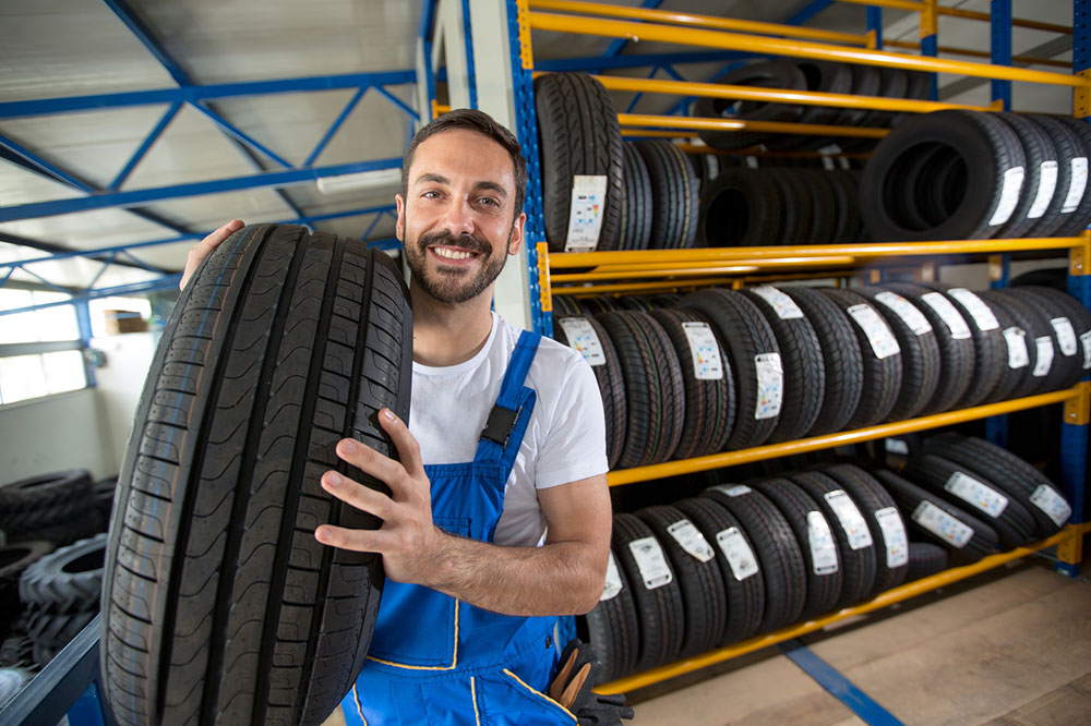 4 tips to save money when buying tires