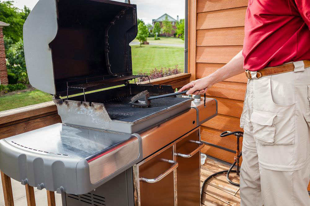 7 ways to keep the charcoal grill clean