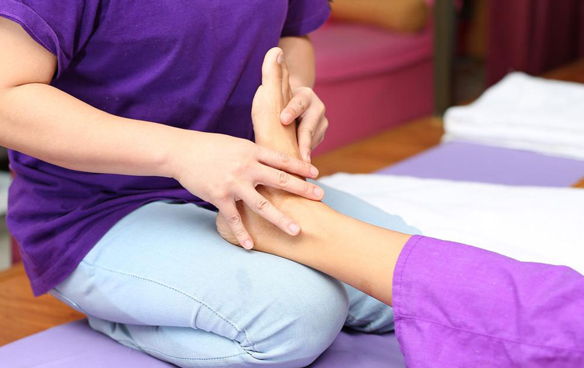 Know about the Effective Ways to Treat Neuropathy