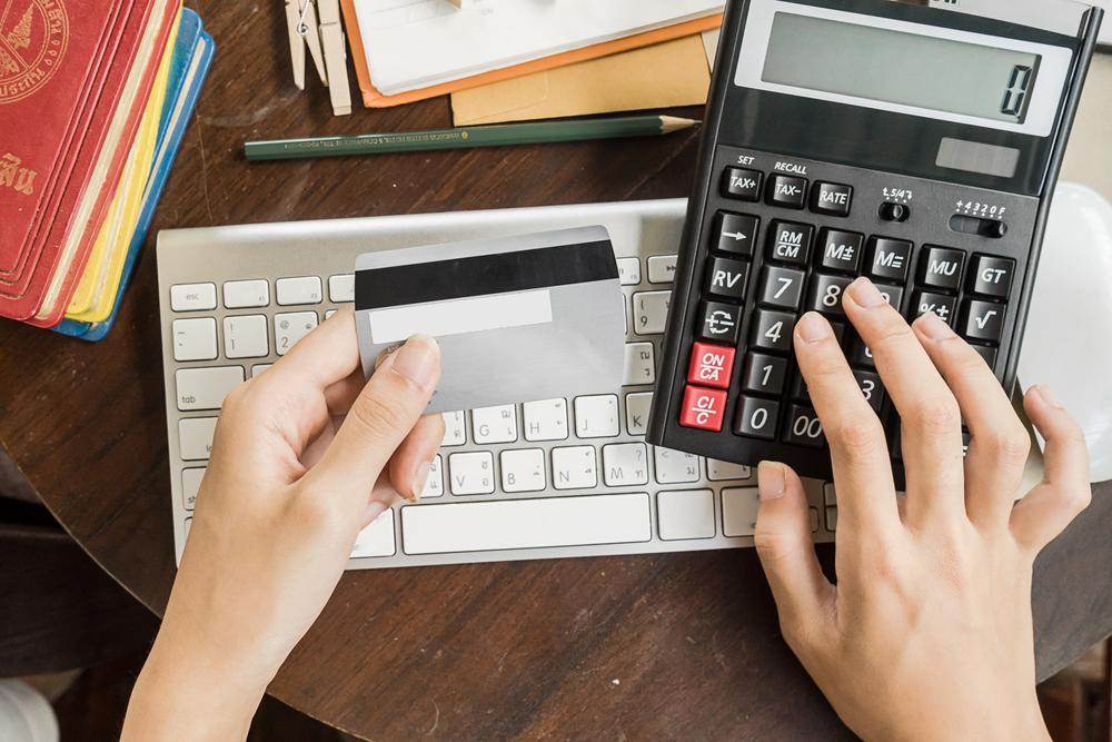 3 Factors That Affect Credit Card Interest Calculations